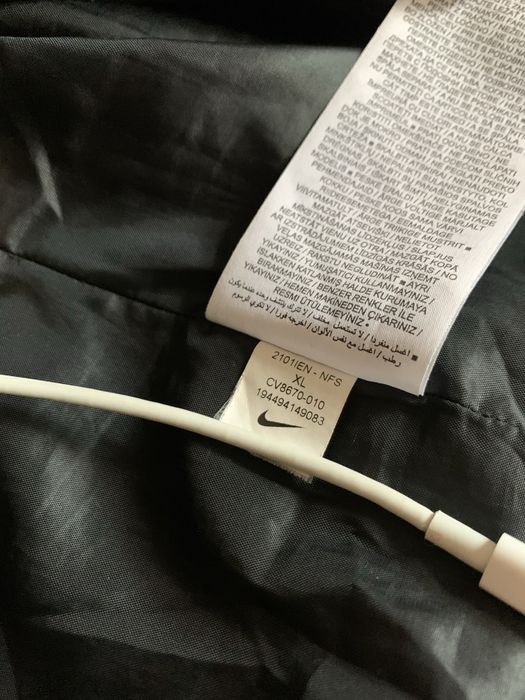 Зимня куртка Nike в хорошому стані XL