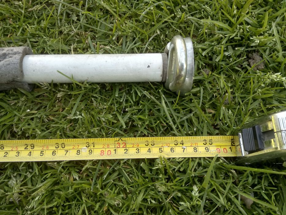 Drążek do podciągania 88 cm szeroki na hakach