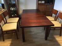 stół drewniany i 4 krzesła