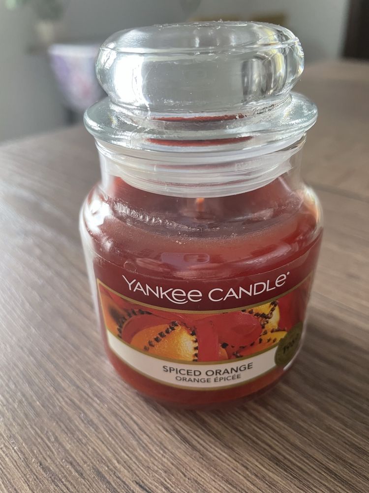 DOSTĘPNE Yankee candle spiced orange