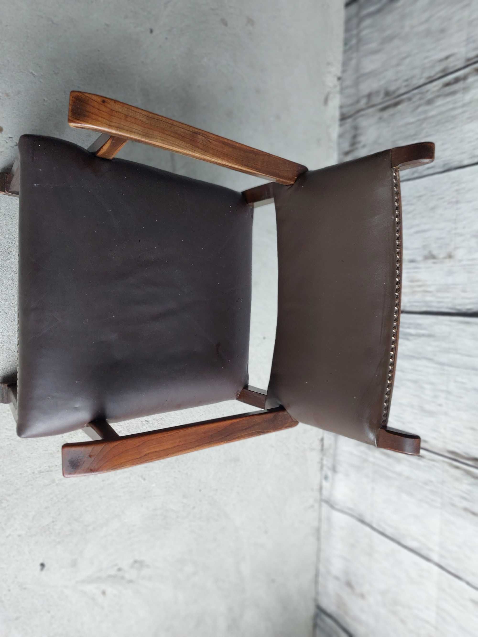 fotel stylowy  , lite drewno /  416
