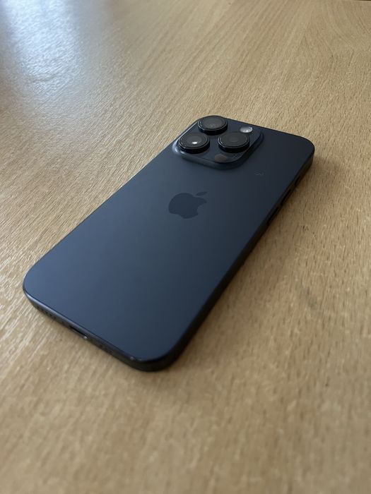 IPhone 15 pro 128gb R-SIM