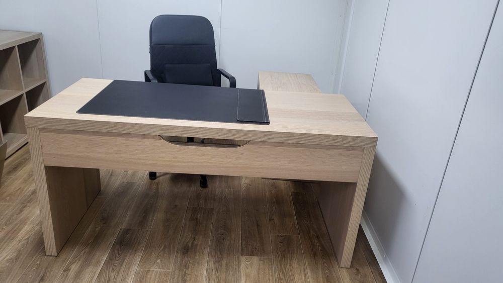 Biurko ikea malm z wysuwanym bokiem