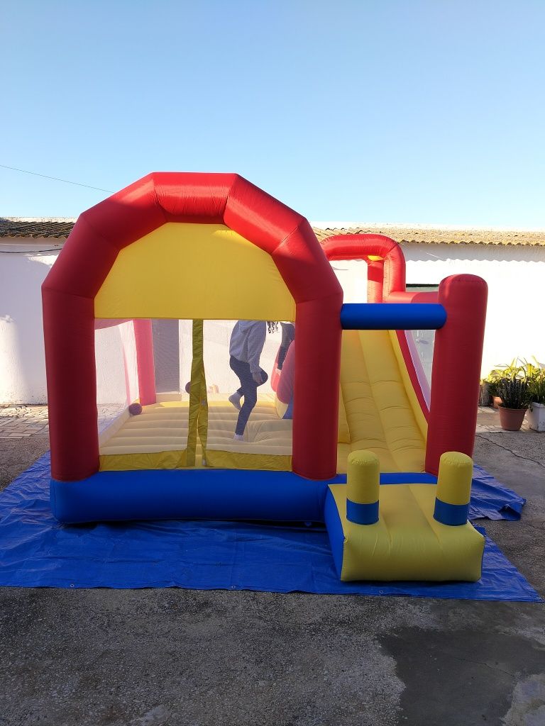 Aluguer de insufláveis