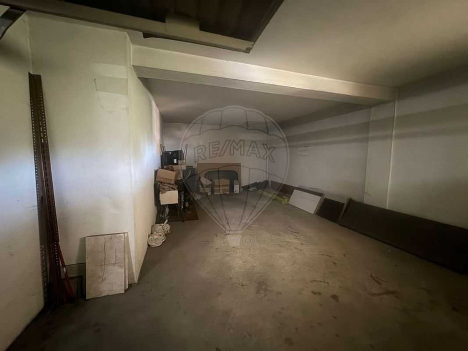 Alugo Garagem Guimarães/creixomil/Salgueiral