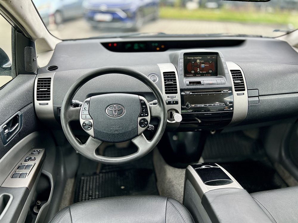 Samochód do Wynajęcia Wynajem Aut pod cele osobiste Prius Automat
