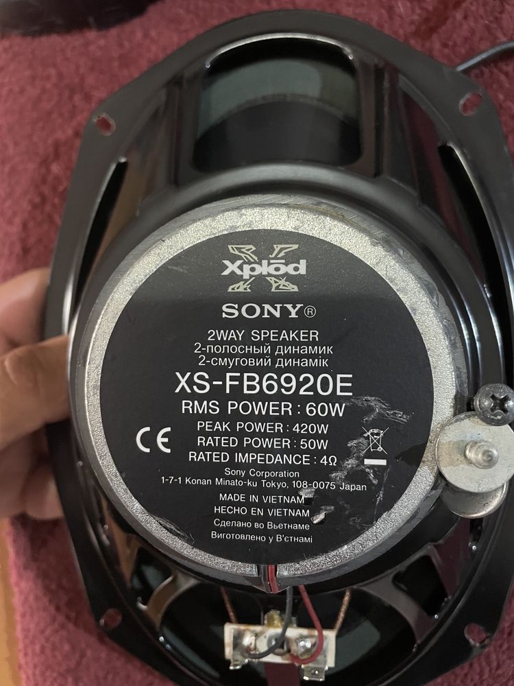 Colunas de mala e portas da sony + radio da Kenwood