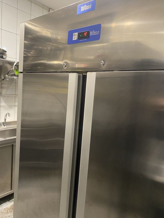 Frigorifico de duas portas industrial