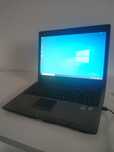 Starszy laptop Asus F7E