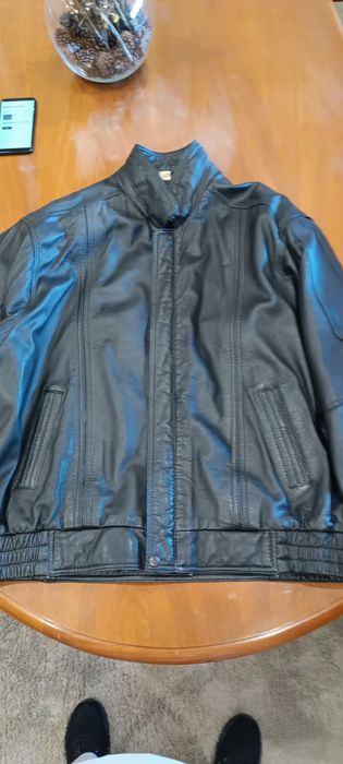 Blusao pele. Como novo