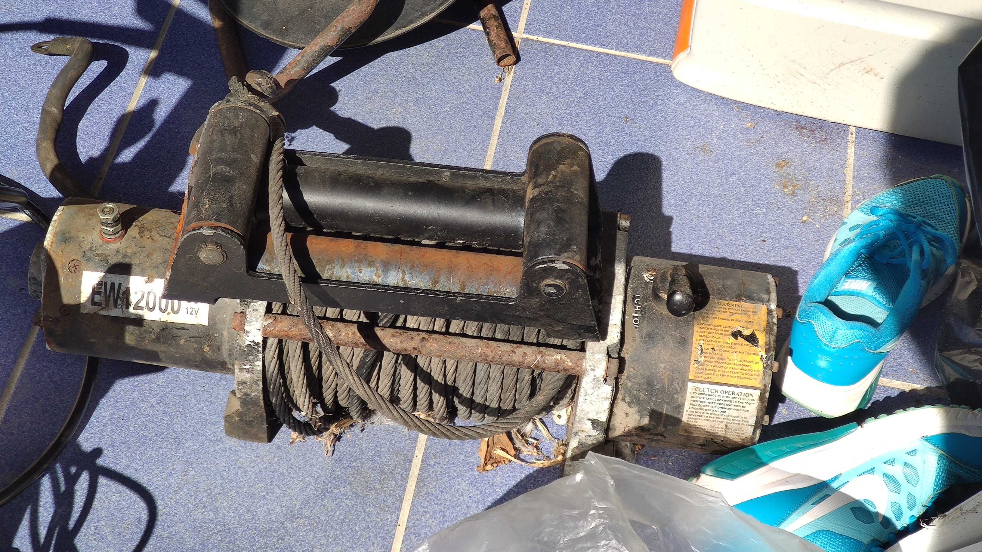 Guincho EW12000 e acessórios