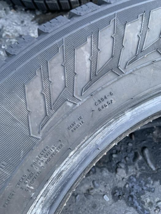 Шини 215/70 R15C Nokian зима 2022 рік 6,5мм