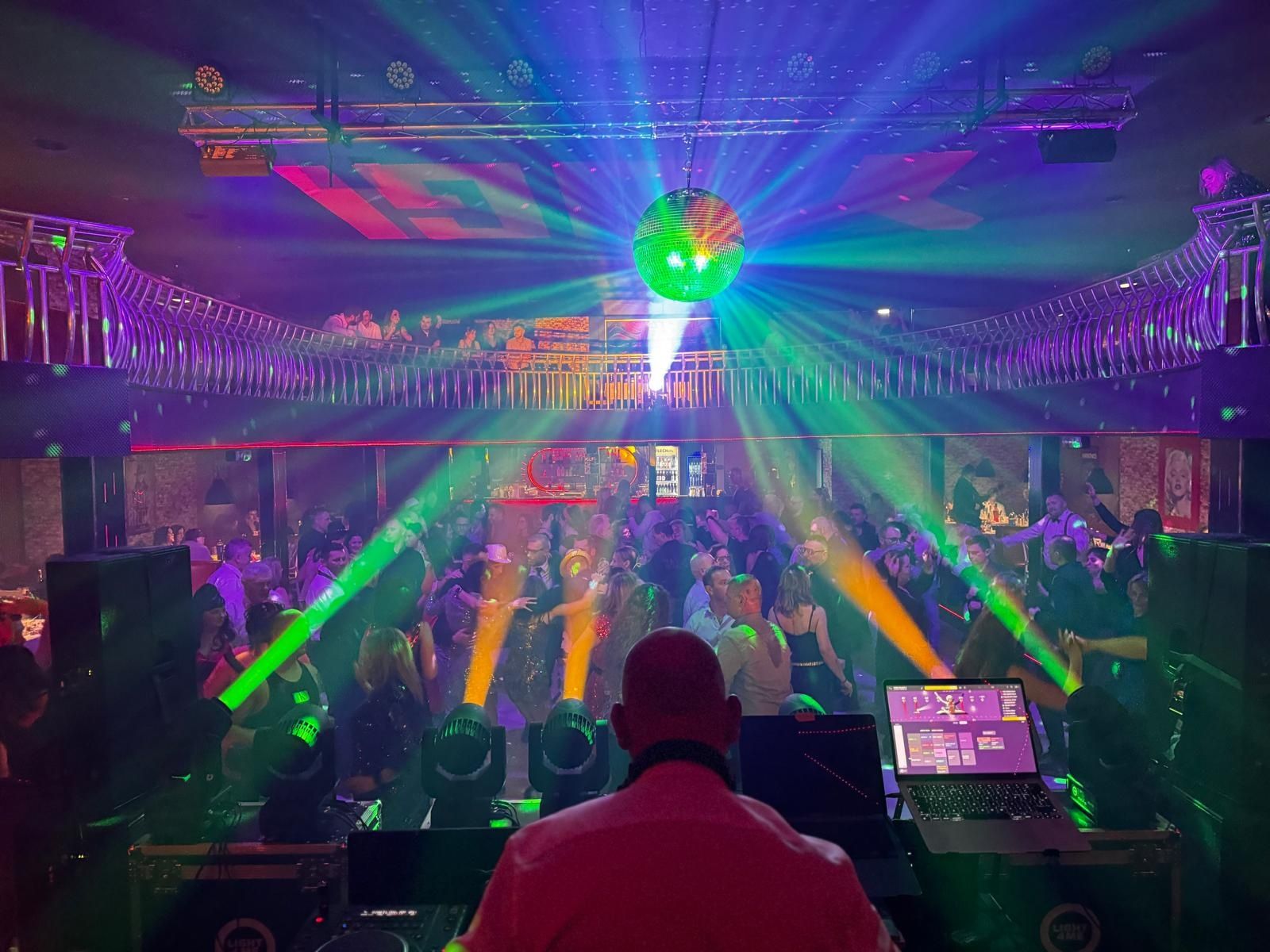 DJ.- WESELA  18-STKI   Imprezy Okolicznościowe
