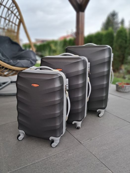 Komplet walizek podróżnych