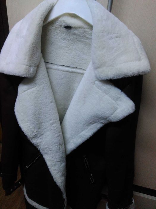 Дубленка женская М бордово-белая