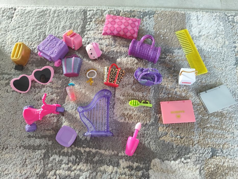 Mix gadżetów dla lalki barbie