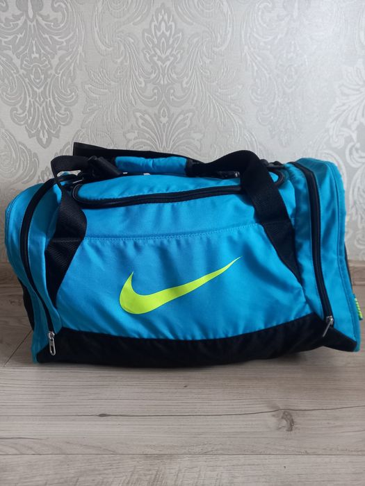 Продам сумку Nike