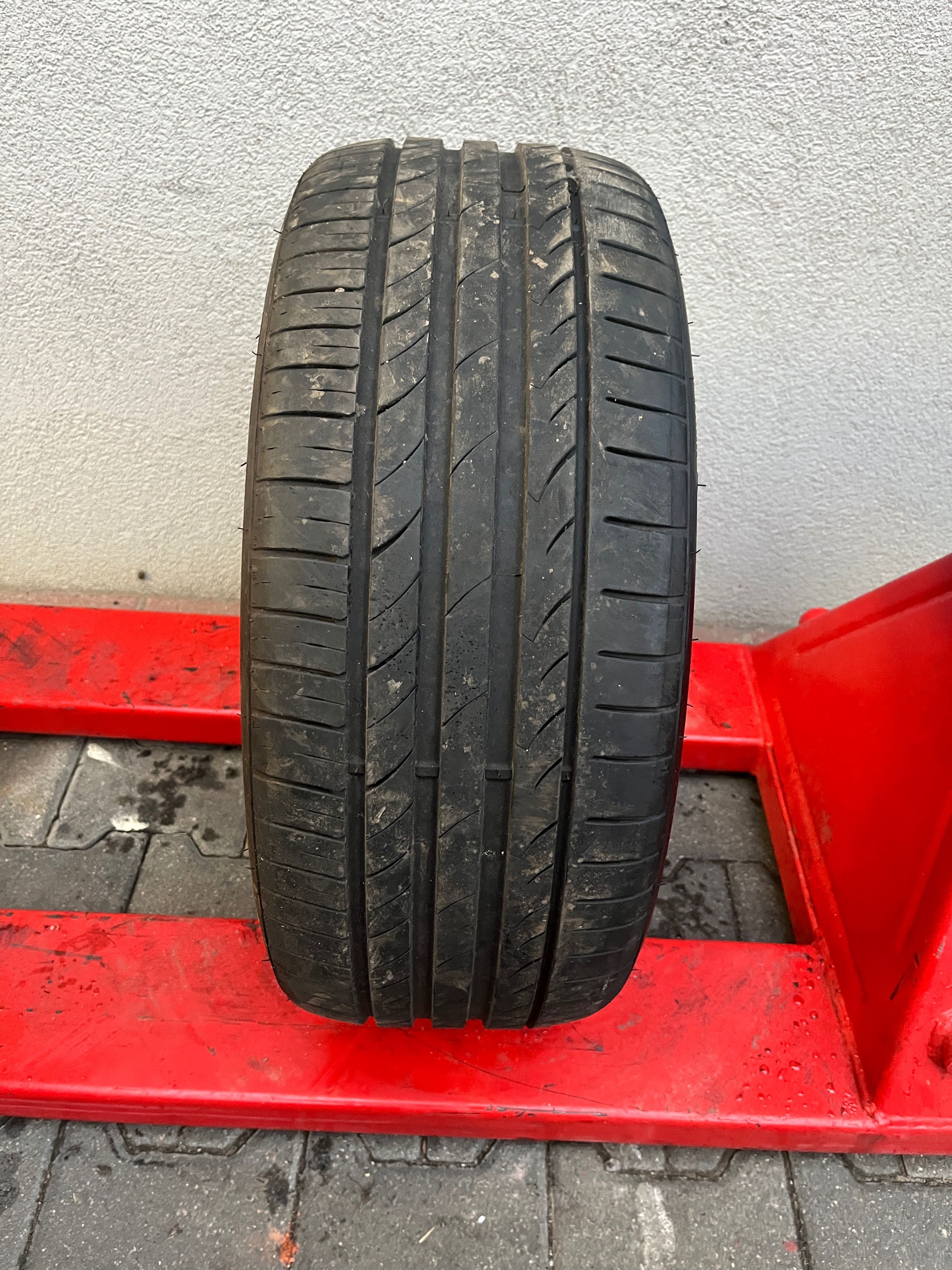 Opona Tracmax X-privilo TX3 215/40 r18 89Y