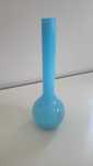 Niebieski wazon szklany blue tulip wąski