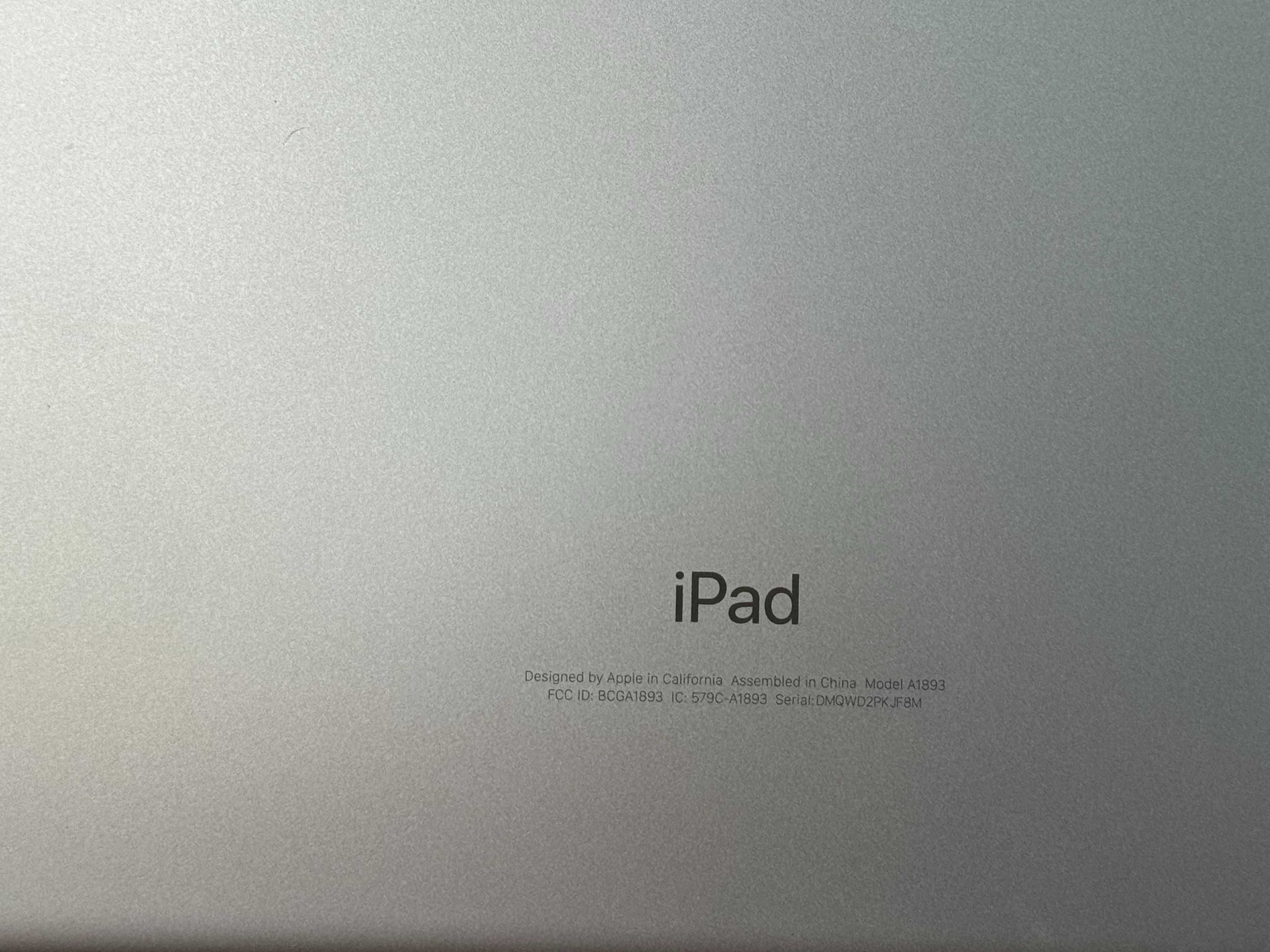 Apple iPad 6 9.7 дюйми Wi-Fi 128GB Space A1893