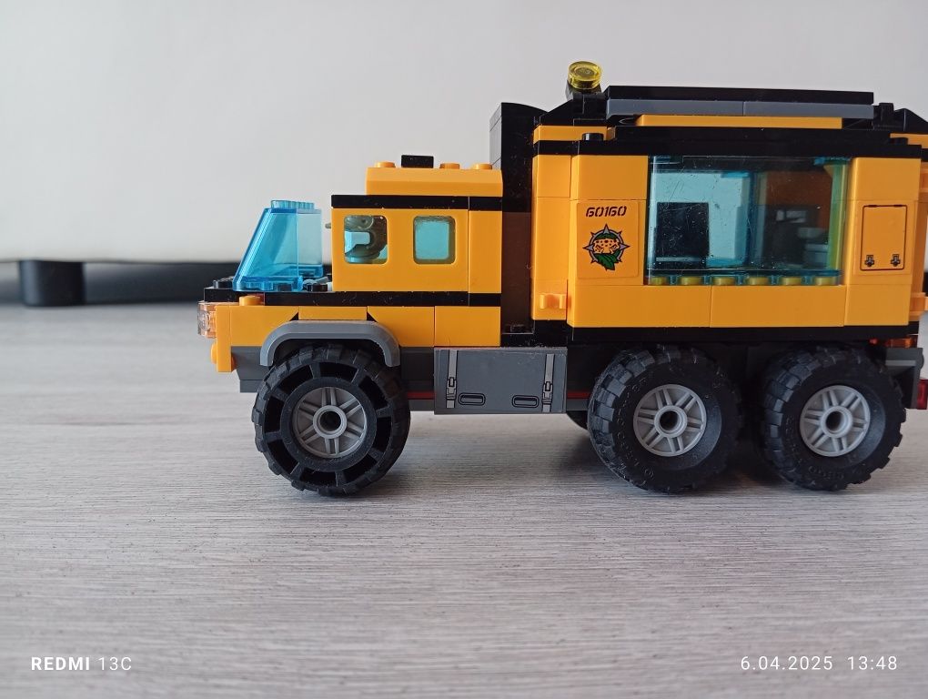 LEGO city 60160 jungle Explorers