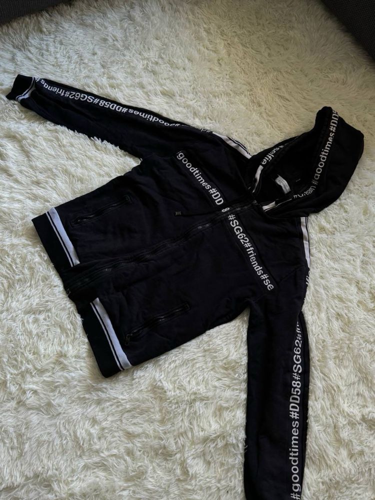 Продам кофту на змейке фирмы dolce & gabbana