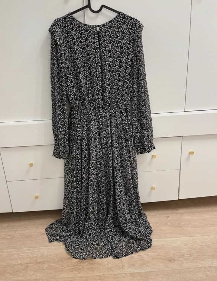 Reserved dluga maxi plisowana sukienka w kwiatuszki M