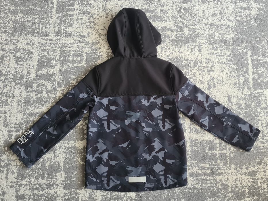 Kurtka Softsheel C&A 128 cm czarna