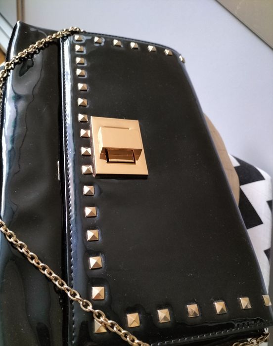 Torebka kopertówka Dune czarna ćwieki złoto