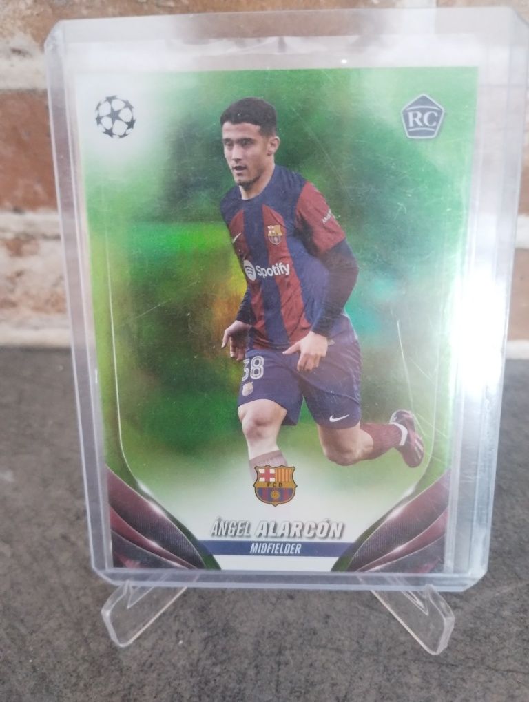 Topps chrome 2023-24 angel alarcon /199 numbered fc Barcelona