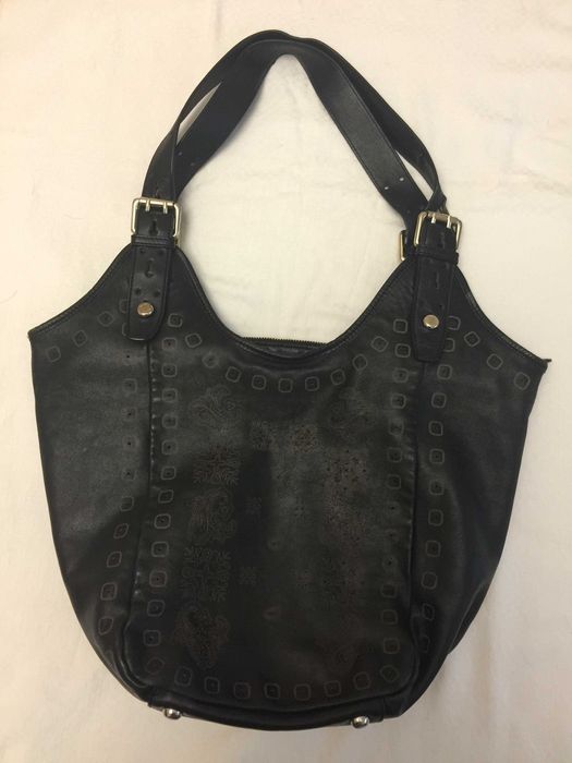 Givenchy  женская сумка большая кожаная в отличном состоянии