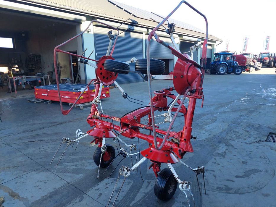 Przetrząsacz Karuzelowy Pottinger HIT 47 N - Pająk do siana Pottinger