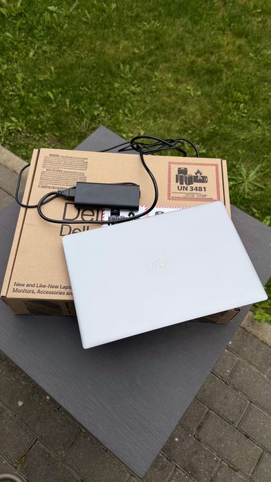 DELL PRECISION 3591 Ultra 9-185H 64GB SSD 2TB RTX 2000 Ada 8gb GDDR6