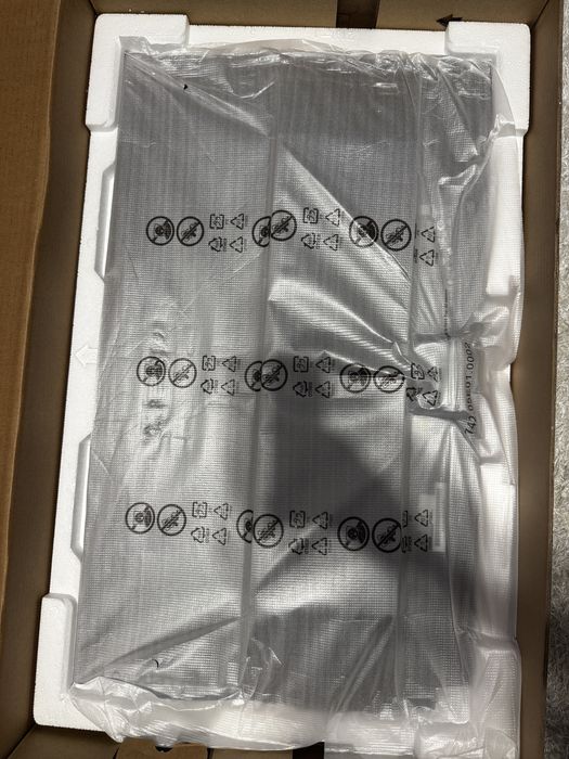 Monitor Lenovo L28u-30