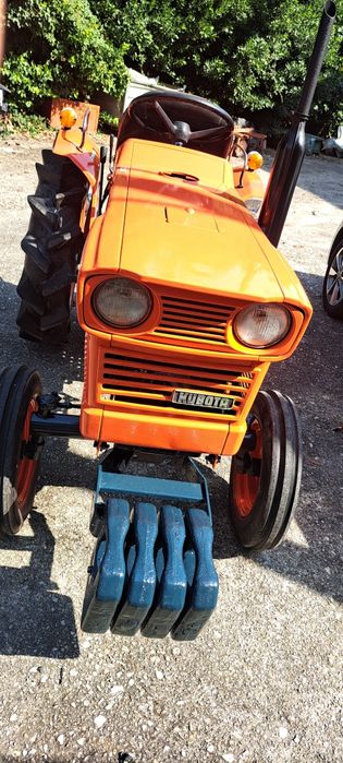 Trator Kubota L1801 20cv