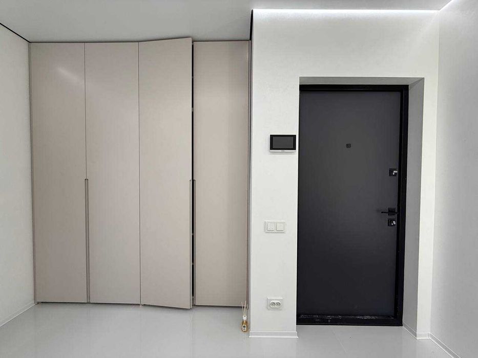 Укомплектована однокімнатна в Центрі