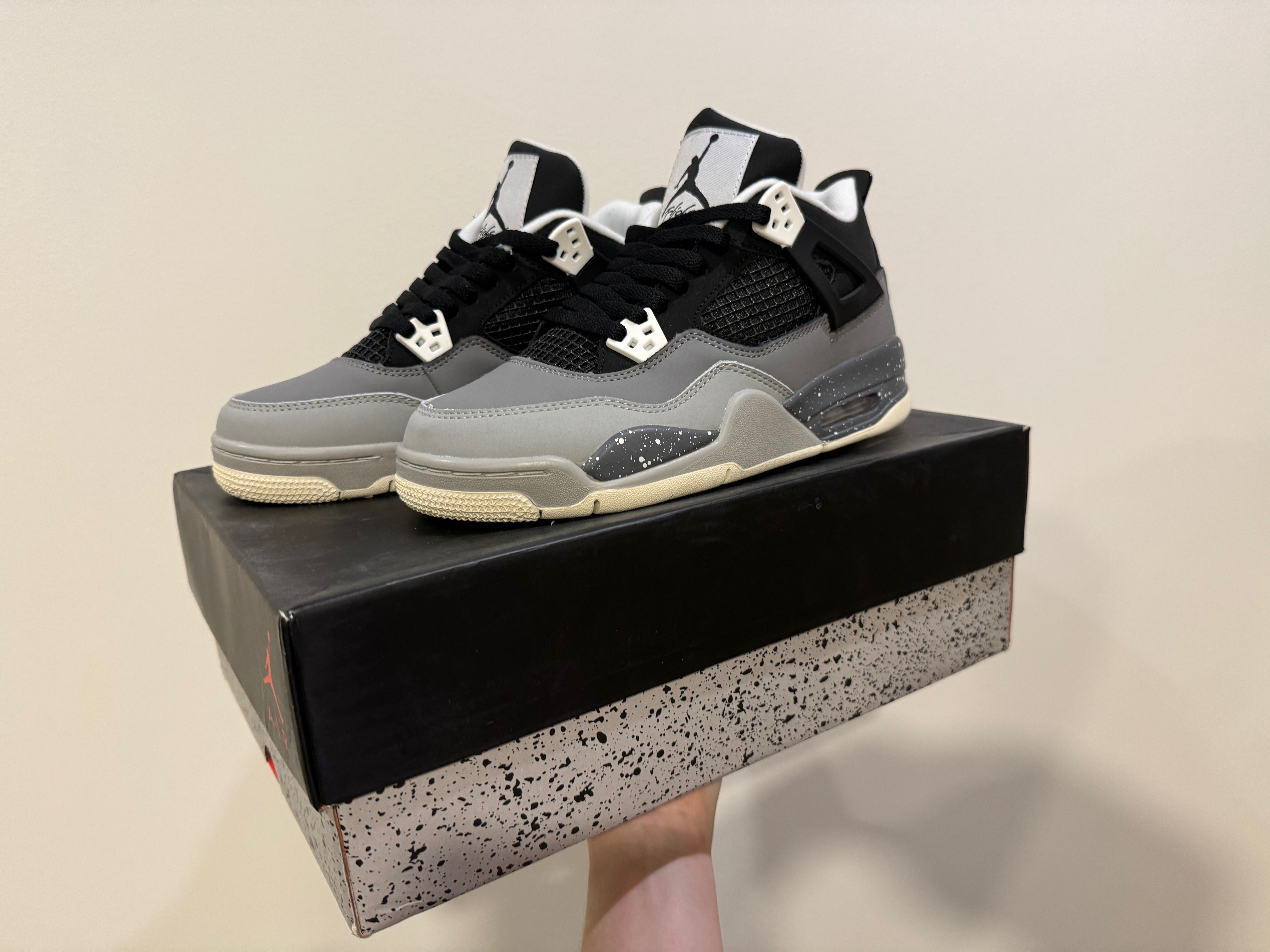 Buty Nike Air Jordan 4 Retro "Fear Pack" r. 39