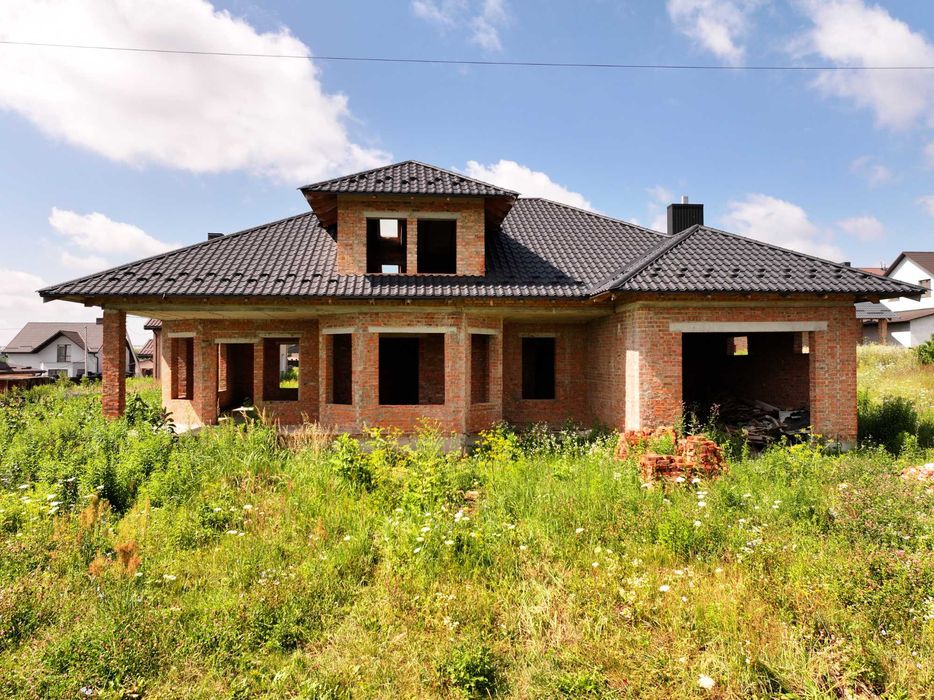 Продам будинок з ділянкою 9 сот в Рівному, р-н Райський сад