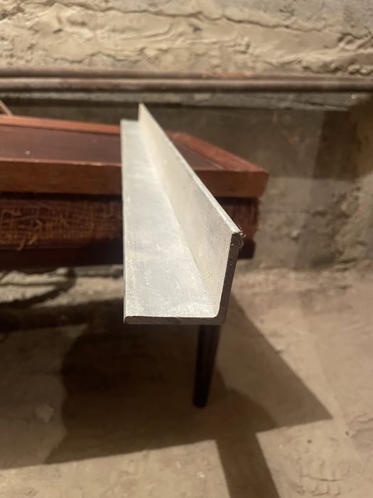 Уголок аллюминиевый 40х40х3