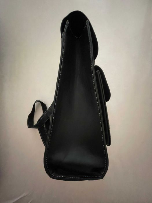 Продам рюкзак  черного цвета из эко кожи.