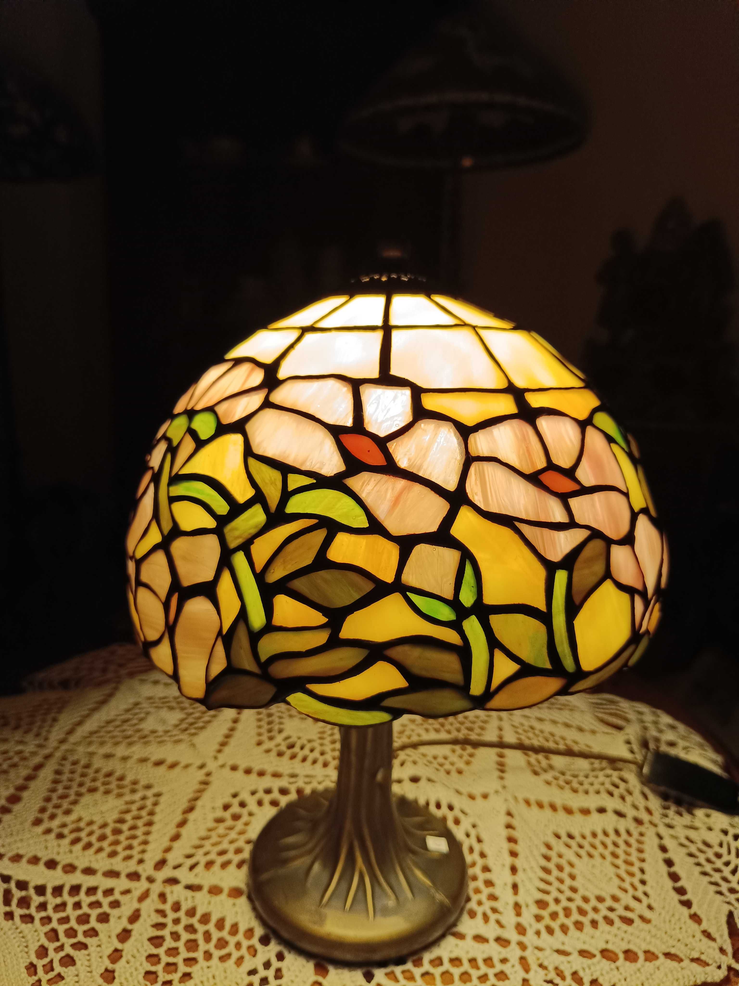 Lampa ,,Tiffany",  witrażowa , nocna , dekoracyjna   Kwiaty