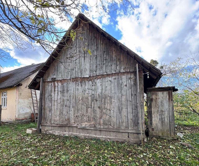 Продам будинок з ділянкою м. Хирів (Посада)