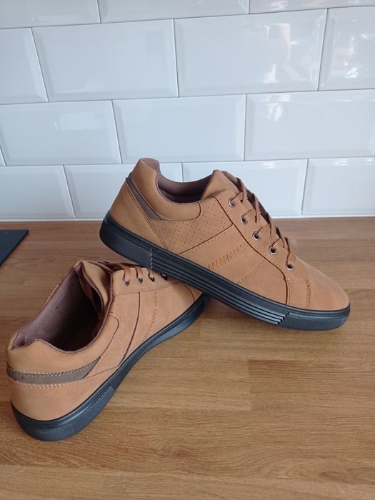 Buty męskie półbuty 40-45 camelowe