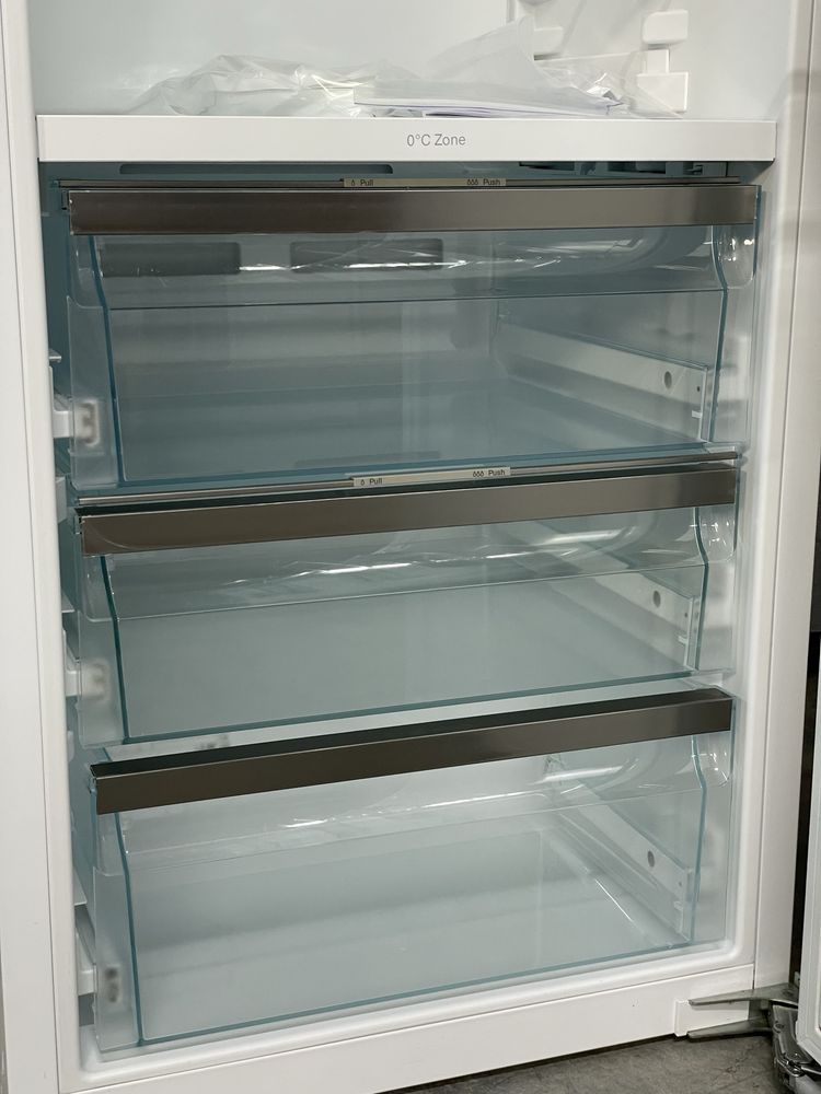 Premium! Вбудований холодильник Miele K7748 Однодверний! Вітрина