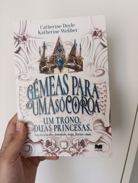Livro Gémeas para uma só coroa