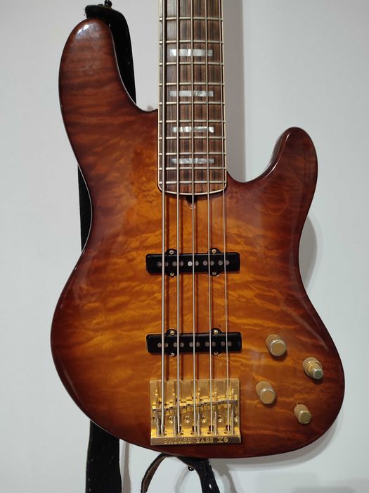 Fender Jazz Bass QMT 5  + case