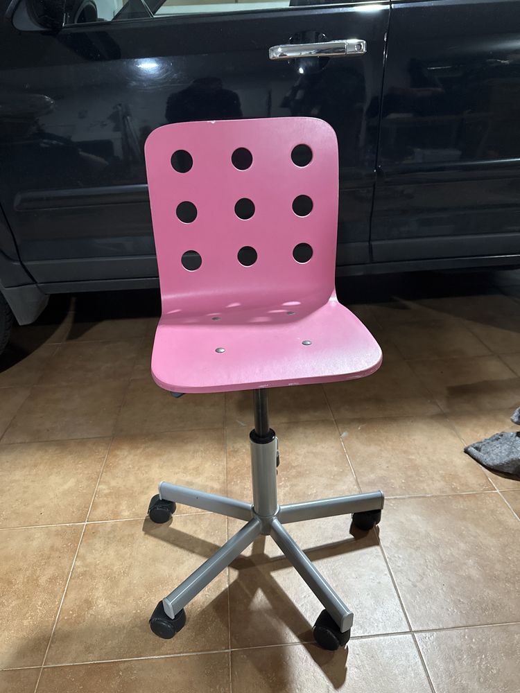 Cadeira de trabalho para criança