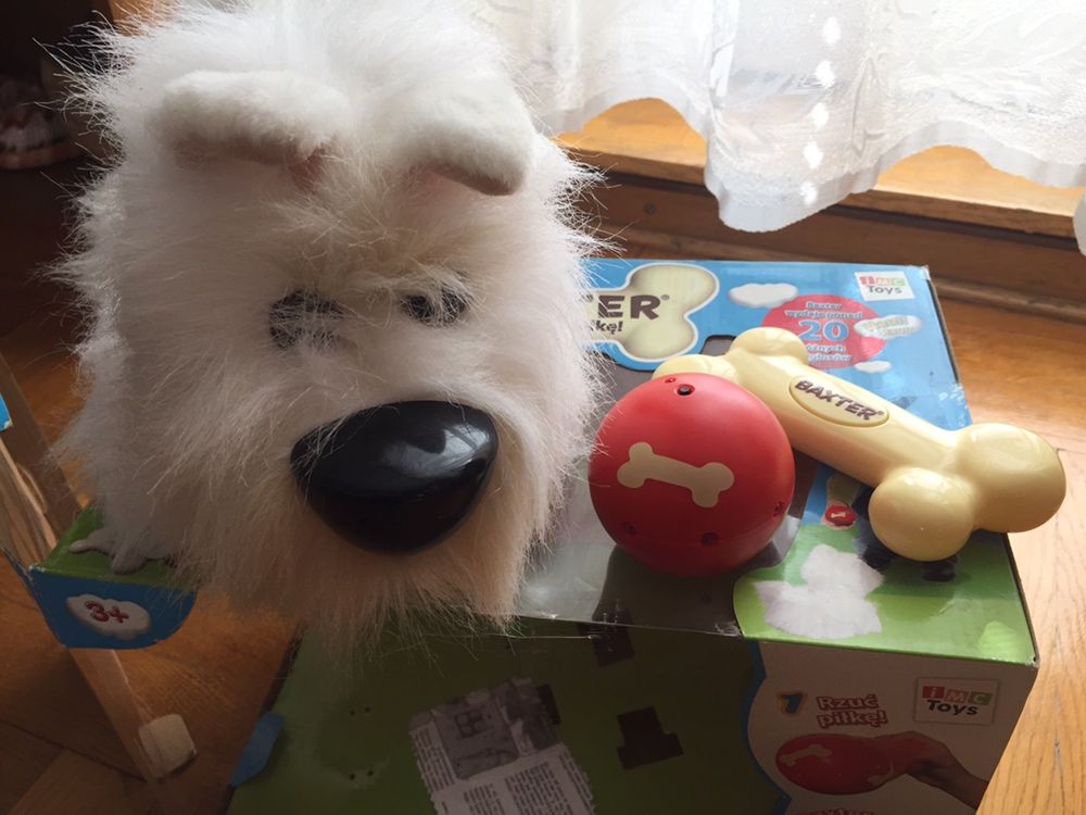 Pies Baxter zabawka interaktywna