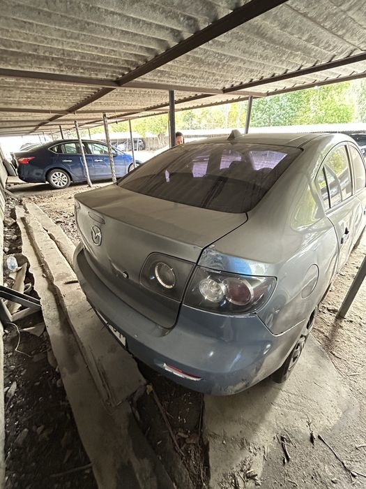 Продам мазду 3 2004