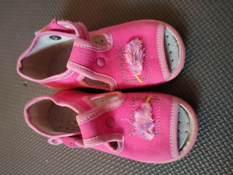 Kapcie dla dziewczynki